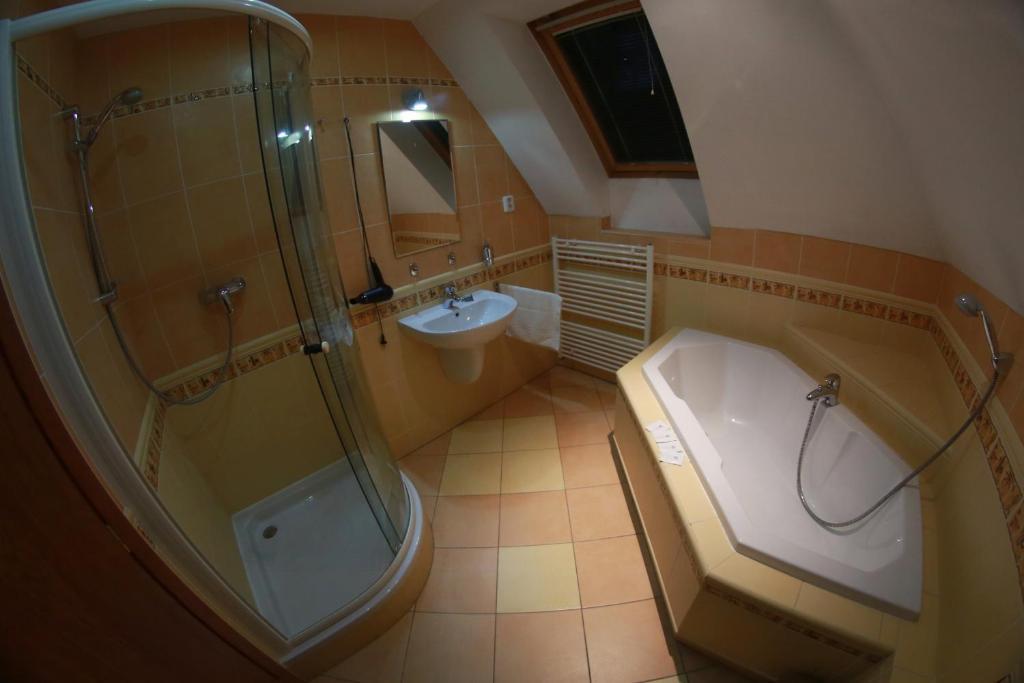 Penzion Le Monde Hotell Bardejov Eksteriør bilde